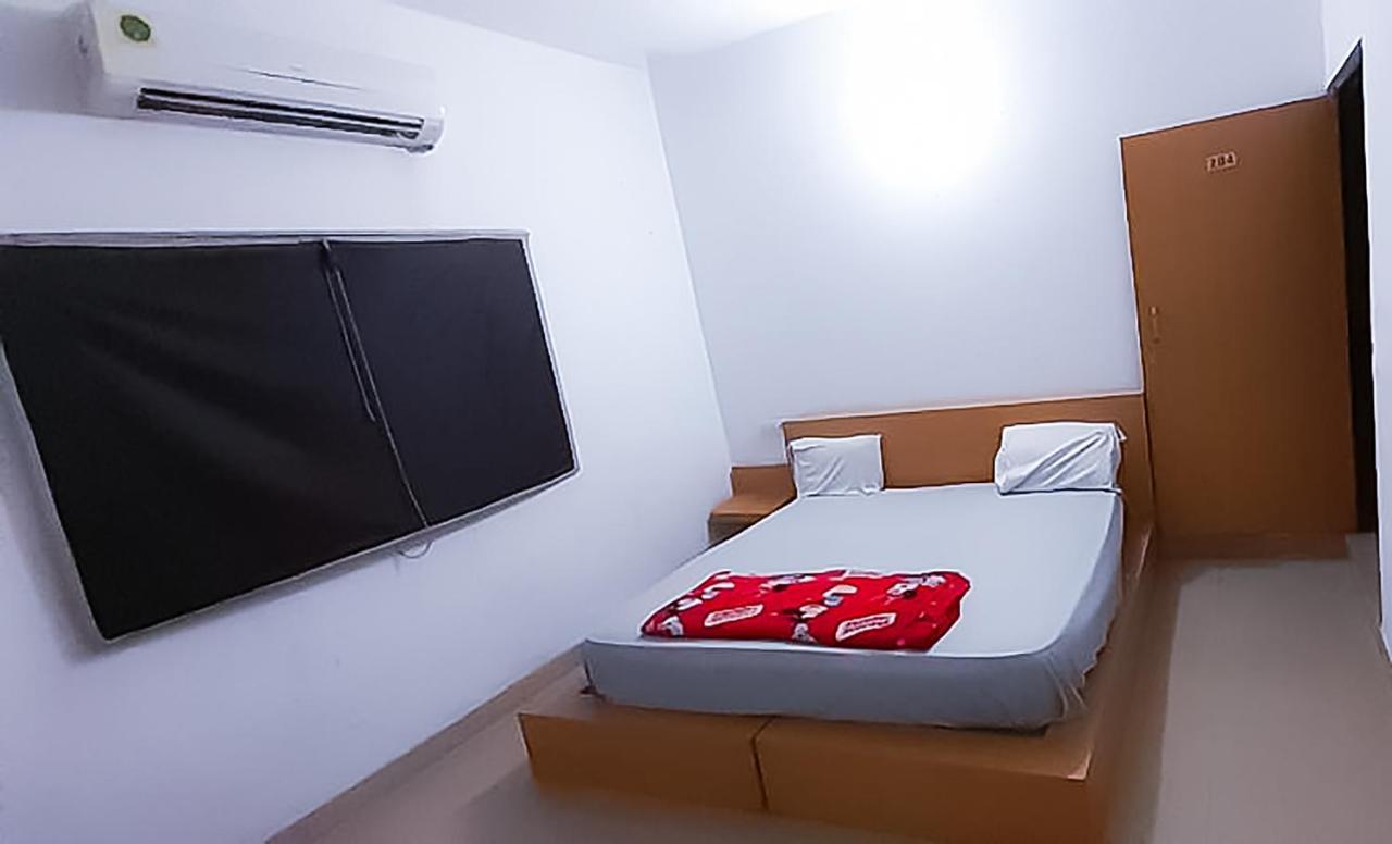 Roomshala 110 Hotel Mulaqaat - Shiv Nadar University Dadri Bagian luar foto