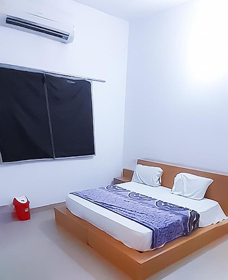 Roomshala 110 Hotel Mulaqaat - Shiv Nadar University Dadri Bagian luar foto