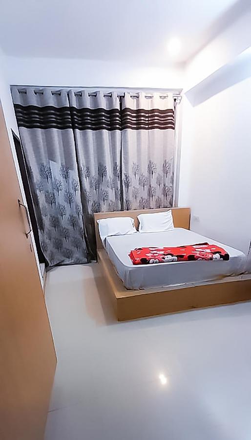 Roomshala 110 Hotel Mulaqaat - Shiv Nadar University Dadri Bagian luar foto