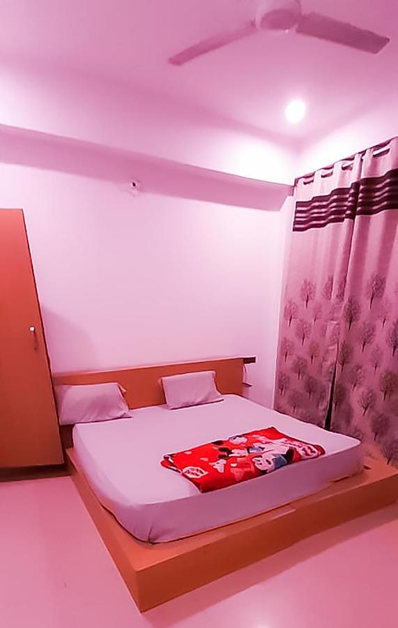 Roomshala 110 Hotel Mulaqaat - Shiv Nadar University Dadri Bagian luar foto