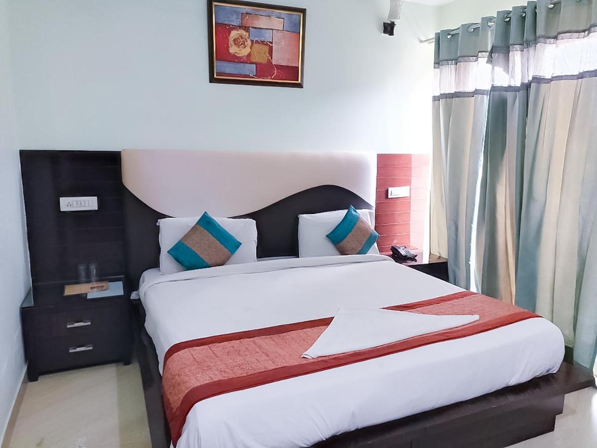 Roomshala 110 Hotel Mulaqaat - Shiv Nadar University Dadri Bagian luar foto
